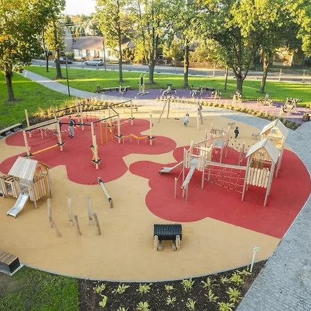 With Private Yard In Zaliakalnis Kaunas