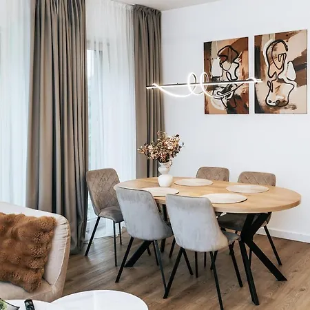 Modern Cosy W Views & Workspace Ferienhaus *