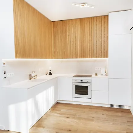 Modern Cosy W Views & Workspace