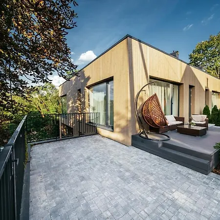 Modern Cosy W Views & Workspace *