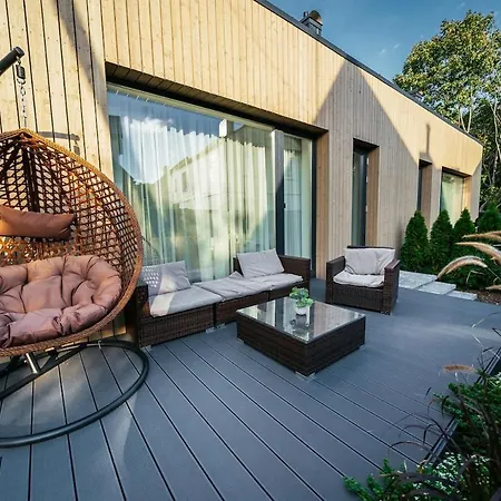 Modern Cosy W Views & Workspace