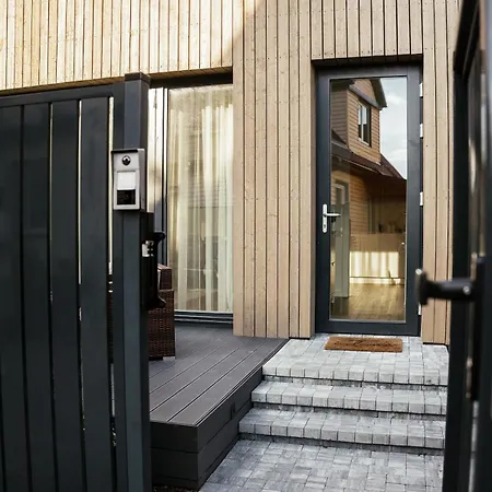 Modern Cosy W Views & Workspace Ferienhaus